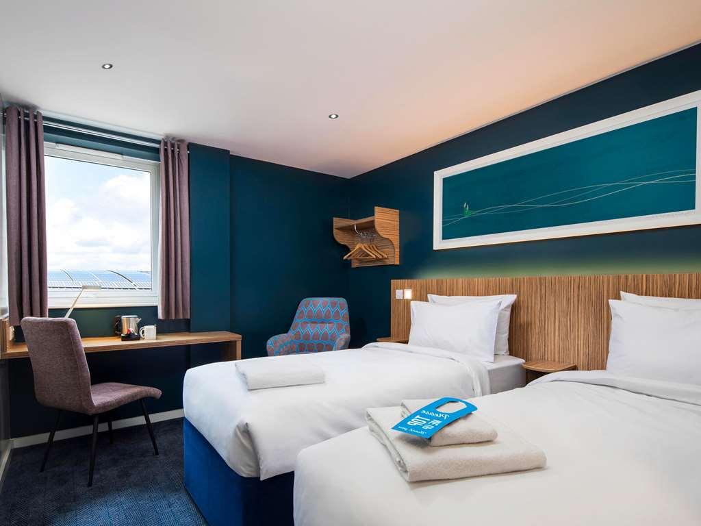 Travelodge London Central Bank Londres Quarto foto