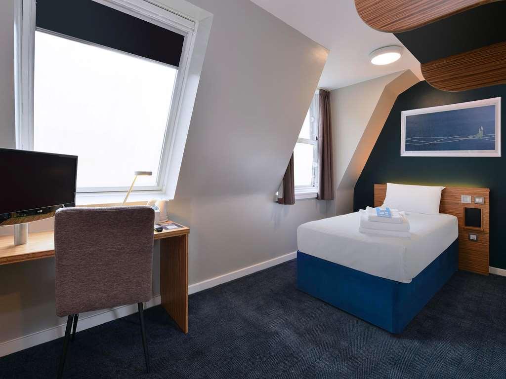 Travelodge London Central Bank Londres Quarto foto