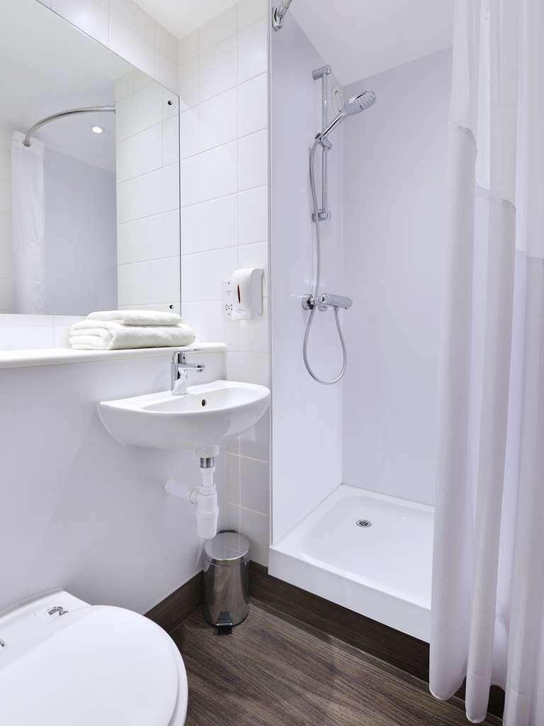 Travelodge London Central Bank Londres Quarto foto