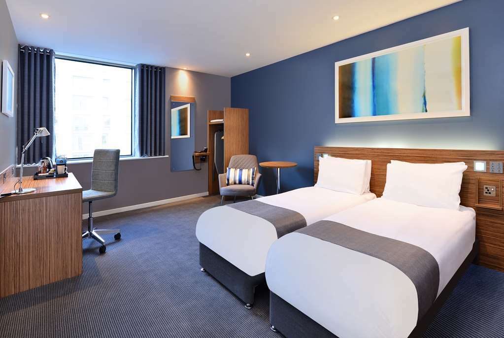 Travelodge London Central Bank Londres Quarto foto