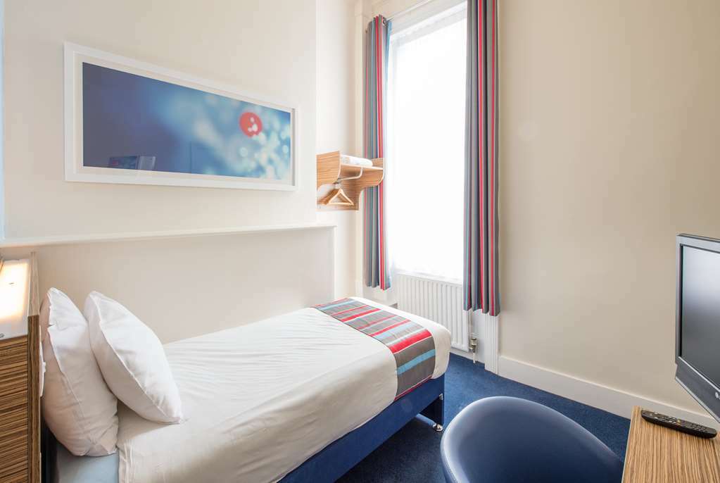 Travelodge London Central Bank Londres Quarto foto